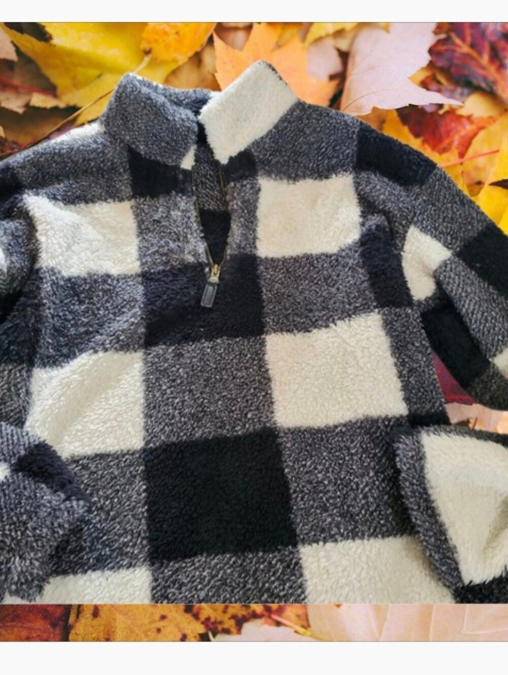 Black & White Plaid  Quarter-Zip Sherpa Pullover size XL